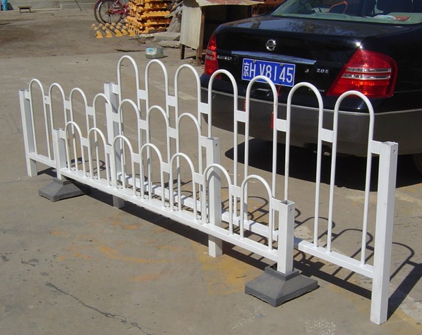 京式護(hù)欄道路分離護(hù)欄